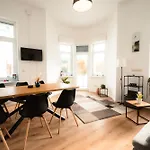 Evelyns Apartment, Nahe Der Therme Und Dem Zentrum, Privat Parkplatz, Balkon, Highspeed-wlan Daire Bad Kissingen