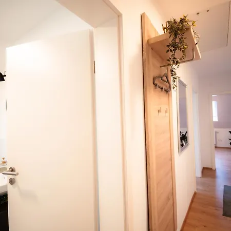 Evelyns Apartment, Nahe Der Therme Und Dem Zentrum, Privat Parkplatz, Balkon, Highspeed-wlan דירה באד קיסינגן