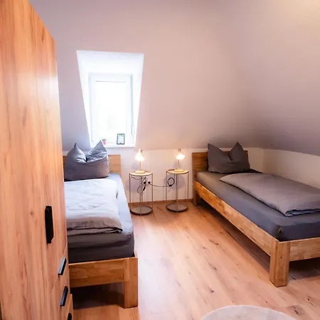 Evelyns Apartment, Nahe Der Therme Und Dem Zentrum, Privat Parkplatz, Balkon, Highspeed-wlan Апартаменты Бад-Киссинген