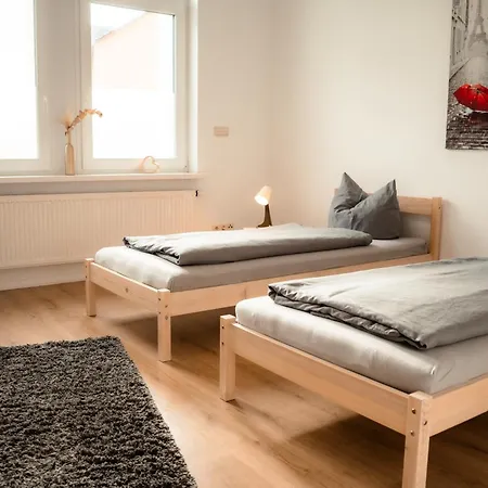 Evelyns Apartment, Nahe Der Therme Und Dem Zentrum, Privat Parkplatz, Balkon, Highspeed-wlan באד קיסינגן