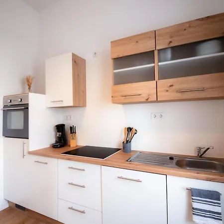 Evelyns Apartment, Nahe Der Therme Und Dem Zentrum, Privat Parkplatz, Balkon, Highspeed-wlan * באד קיסינגן