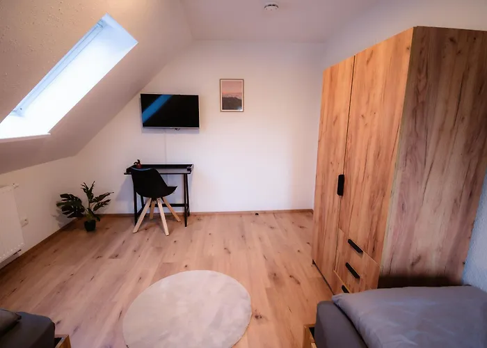 Апартаменты Evelyns Apartment, Nahe Der Therme Und Dem Zentrum, Privat Parkplatz, Balkon, Highspeed-wlan Бад-Киссинген