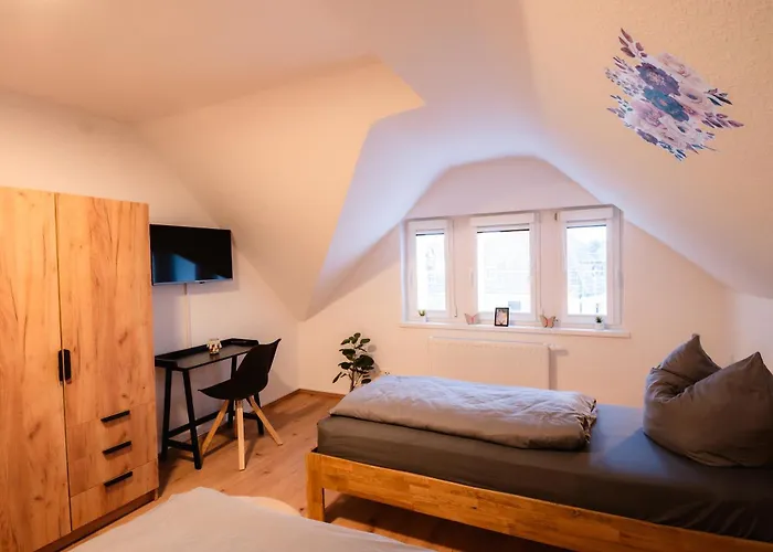 Evelyns Apartment, Nahe Der Therme Und Dem Zentrum, Privat Parkplatz, Balkon, Highspeed-wlan