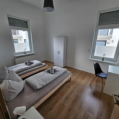 Apartment Evelyns Apartment, Nahe Der Therme Und Dem Zentrum, Privat Parkplatz, Balkon, Highspeed-wlan *