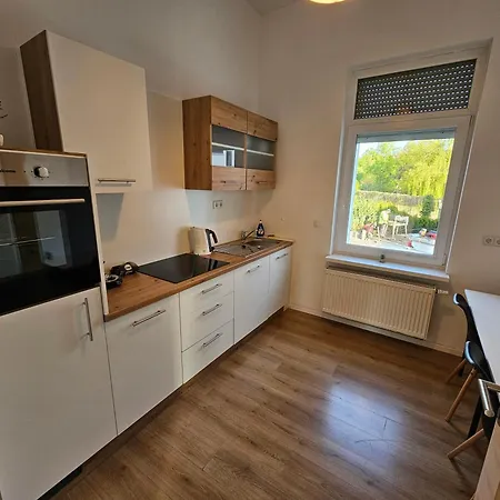 Evelyns Apartment, Nahe Der Therme Und Dem Zentrum, Privat Parkplatz, Balkon, Highspeed-wlan *