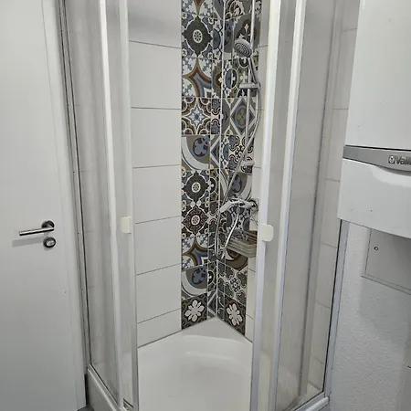Evelyns Apartment, Nahe Der Therme Und Dem Zentrum, Privat Parkplatz, Balkon, Highspeed-wlan Apartment