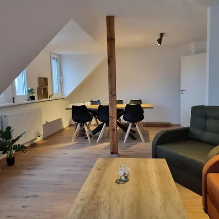 Evelyns Apartment, Nahe Der Therme Und Dem Zentrum, Privat Parkplatz, Balkon, Highspeed-wlan Apartment