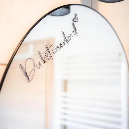 Evelyns Apartment, Nahe Der Therme Und Dem Zentrum, Privat Parkplatz, Balkon, Highspeed-wlan * Bad Kissingen