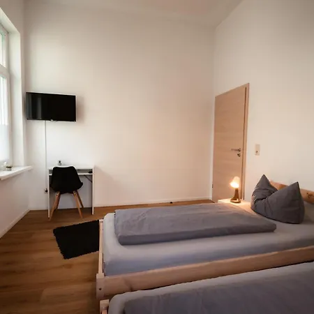 Evelyns Apartment, Nahe Der Therme Und Dem Zentrum, Privat Parkplatz, Balkon, Highspeed-wlan